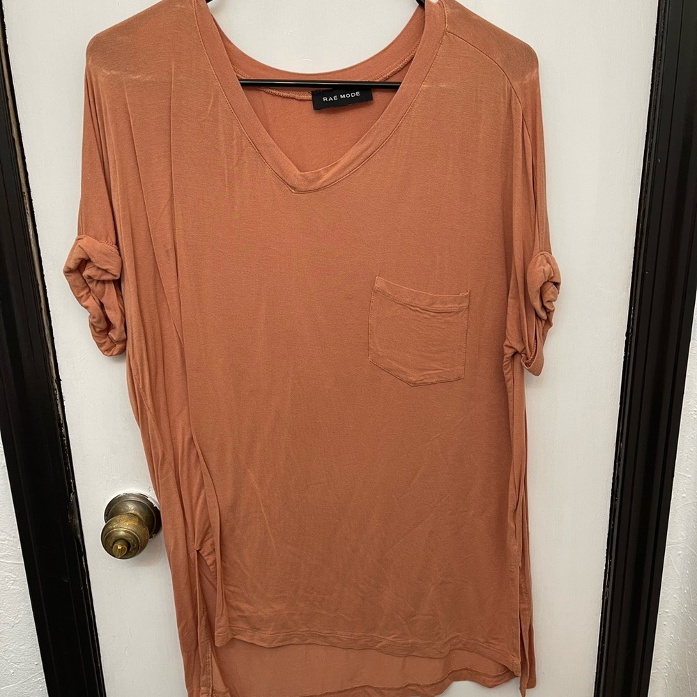 Mae Mode Women's Rust V-Neck Short Sleeve Top
